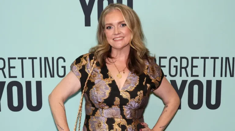 Net Worth of Colleen Hoover